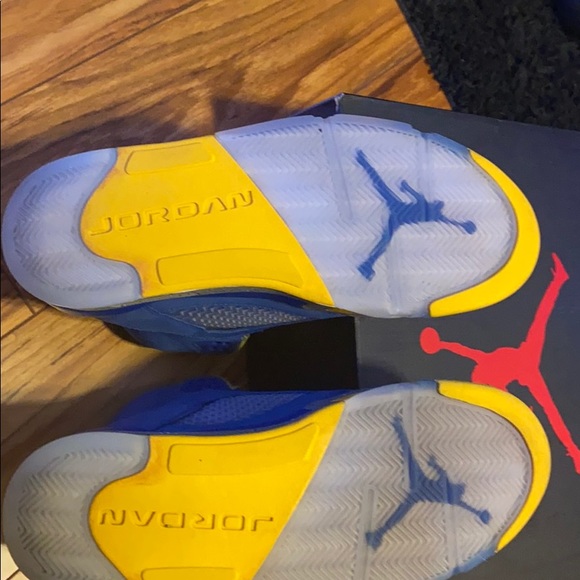 Jordan 5 laney - Picture 2 of 16